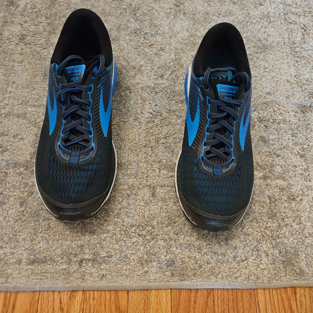 Brooks Ghost 10 Running Shoes, Size 10.5